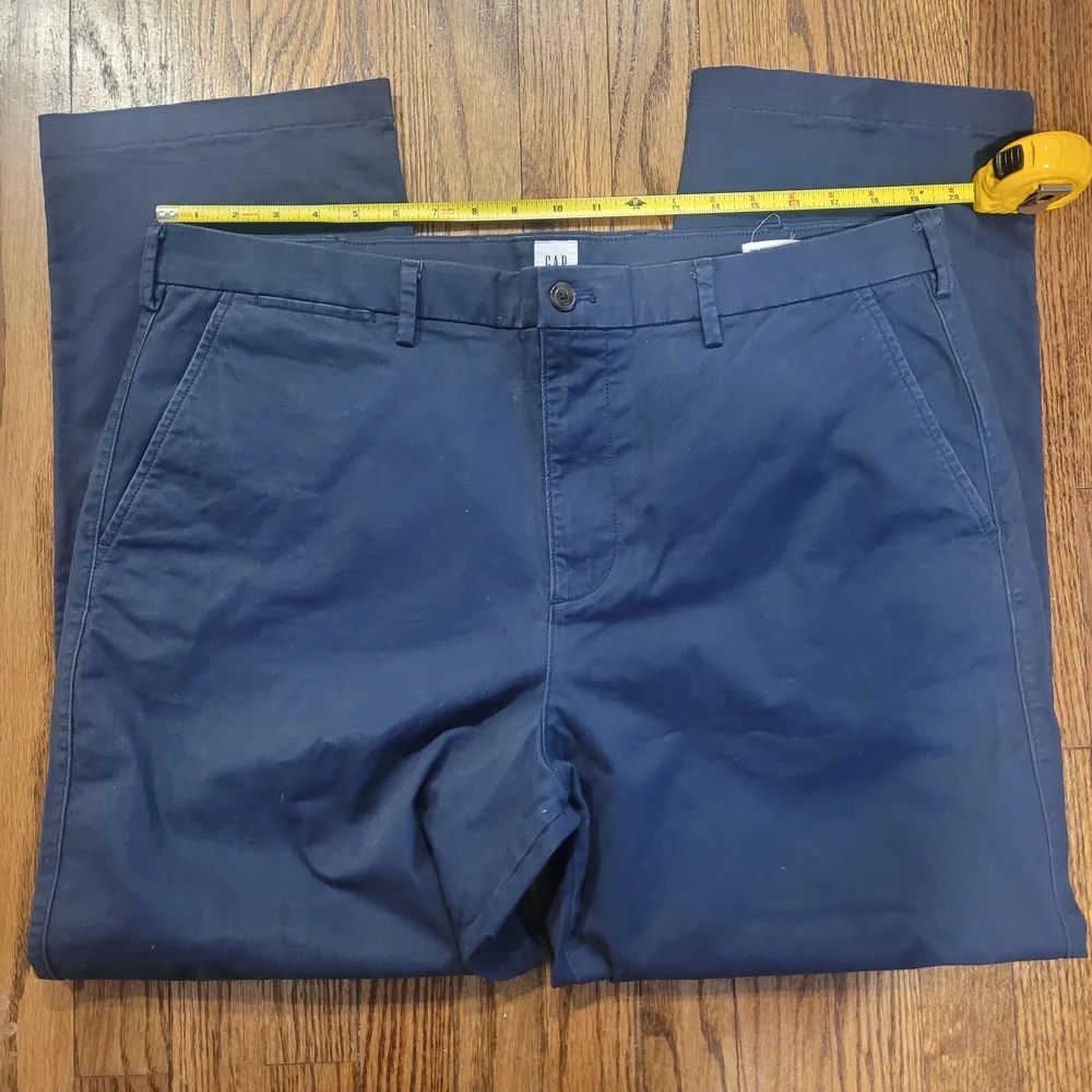 GAP Men's Navy Chinos - Picture 2 of 6